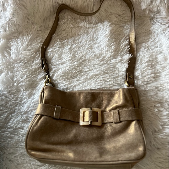 New in dust bag vintage Donald Pliner gold bag. Beautiful details. - Picture 7 of 11